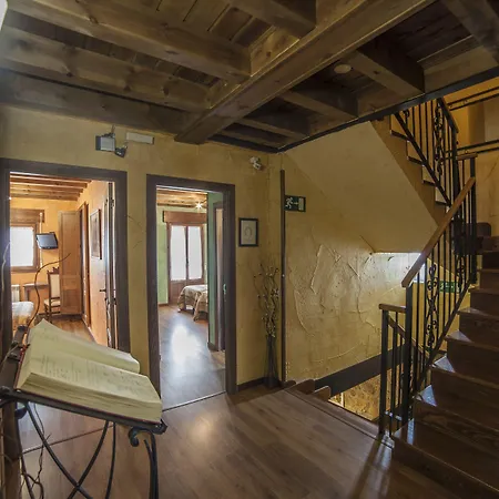 Pensjonat La Casona Del Herrero Navaleno