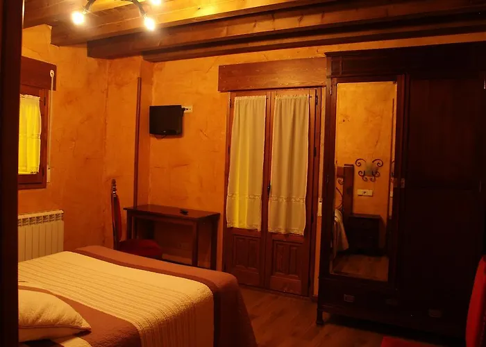 Pensjonat La Casona Del Herrero Navaleno